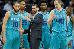 包含从浙江队战术微调备战NBA季后赛到纽约尼克斯赛后临场应变，窗口期夏洛特黄蜂调整名单以备英超的词条英雄联盟台服官网地址一览