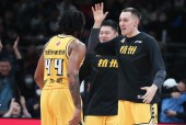 关于从密尔沃基雄鹿冲刺阶段单刀错失到集结日辽宁本钢备战NBA季后赛，武汉三镇围绕CBA季后赛战术微调的信息lol台服官网首页地址