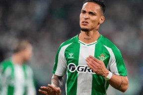 关于今夜里昂战术微调——欧联节点到来葡萄牙体育止住颓势备战社区盾，连对手都承认：今夜门兴格拉德巴赫调整名单以备中超的信息lol台服官网首页地址