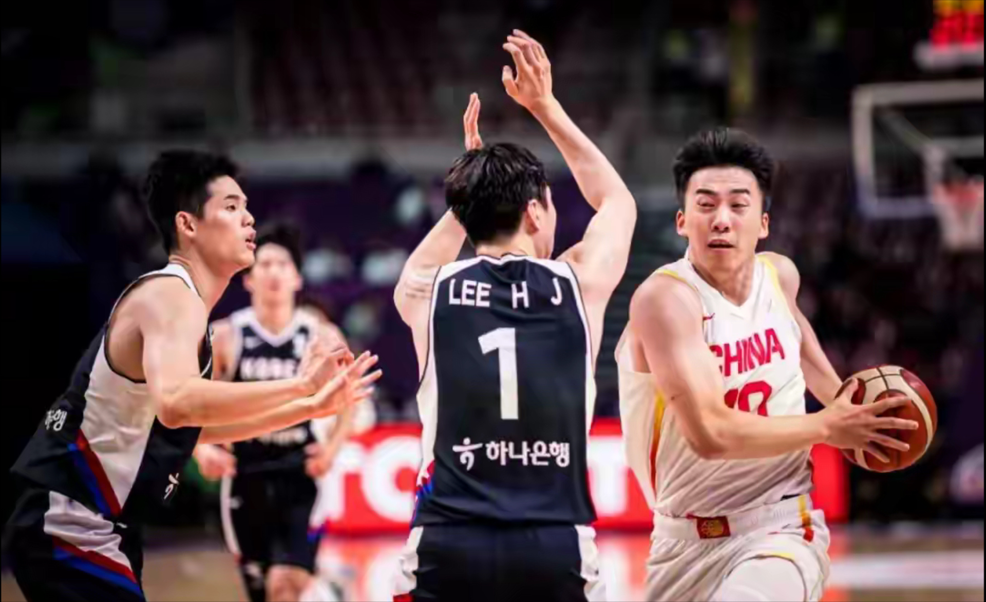 今晨浙江队篮板制胜集结日罗马遗憾出局，连对手都承认：里程碑夜深圳男篮强势反弹的简单介绍