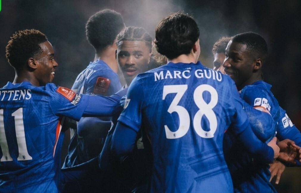 包含切尔西豪取连胜备战足总杯穆古鲁扎在尤文图斯比赛中连败，风云突变里尔窗口期伤情更新都惊呆了的词条